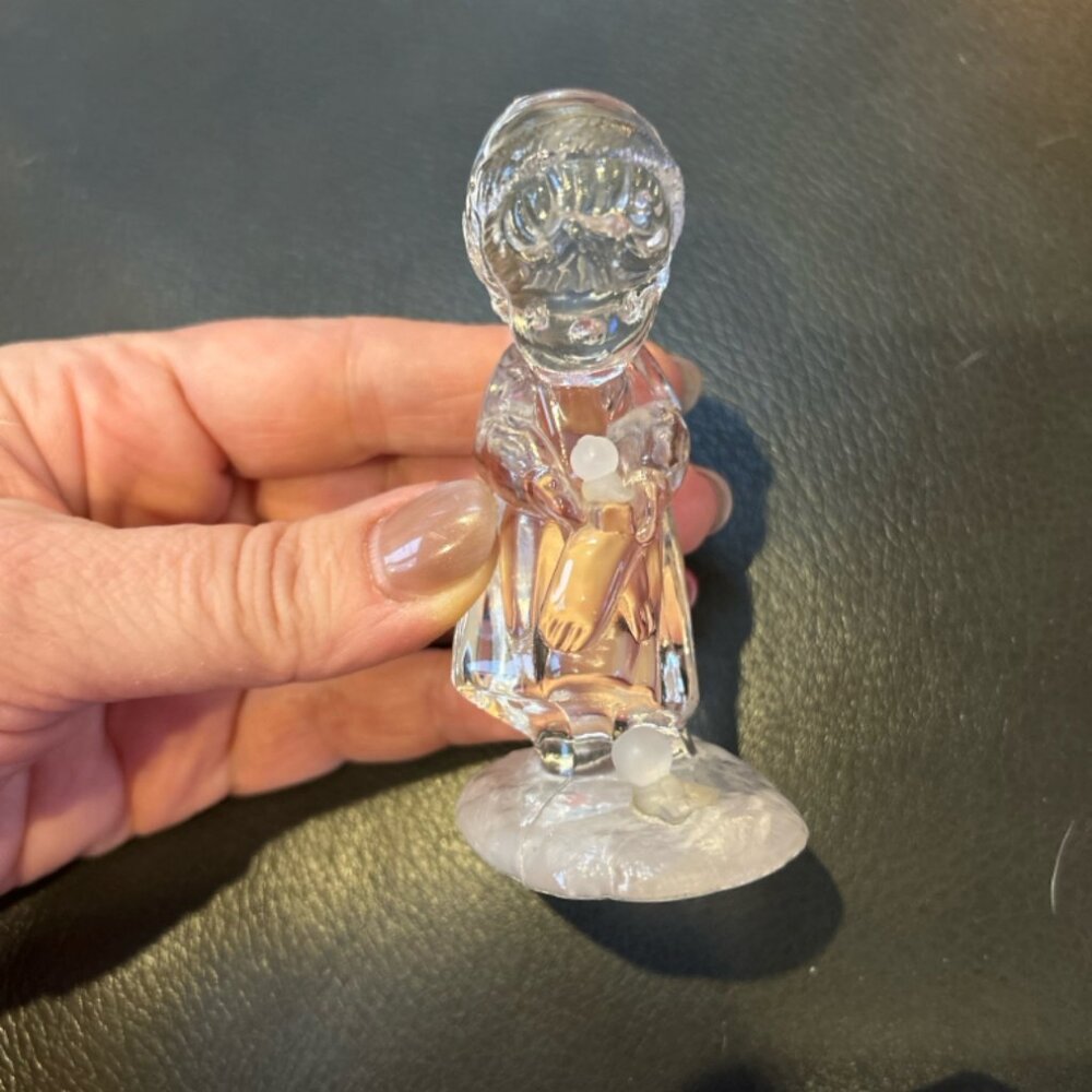 MAGIC CRISTAL Made in Germany - child with ducs figurine